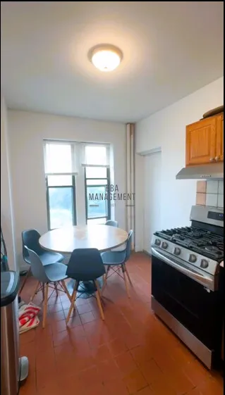 3 bed, 1 bath apartment for rent at 448 Park Dr Unit 13, Fenway — photo 8 of 42