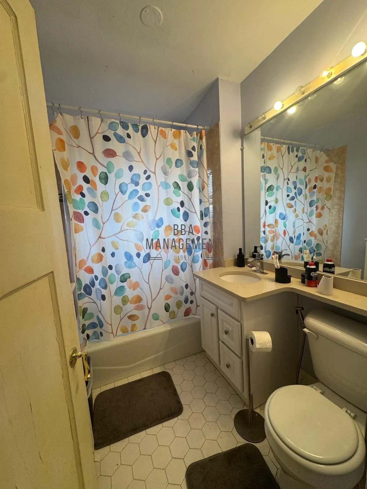 3 bed, 1 bath apartment for rent at 448 Park Dr Unit 13, Fenway — photo 21 of 42