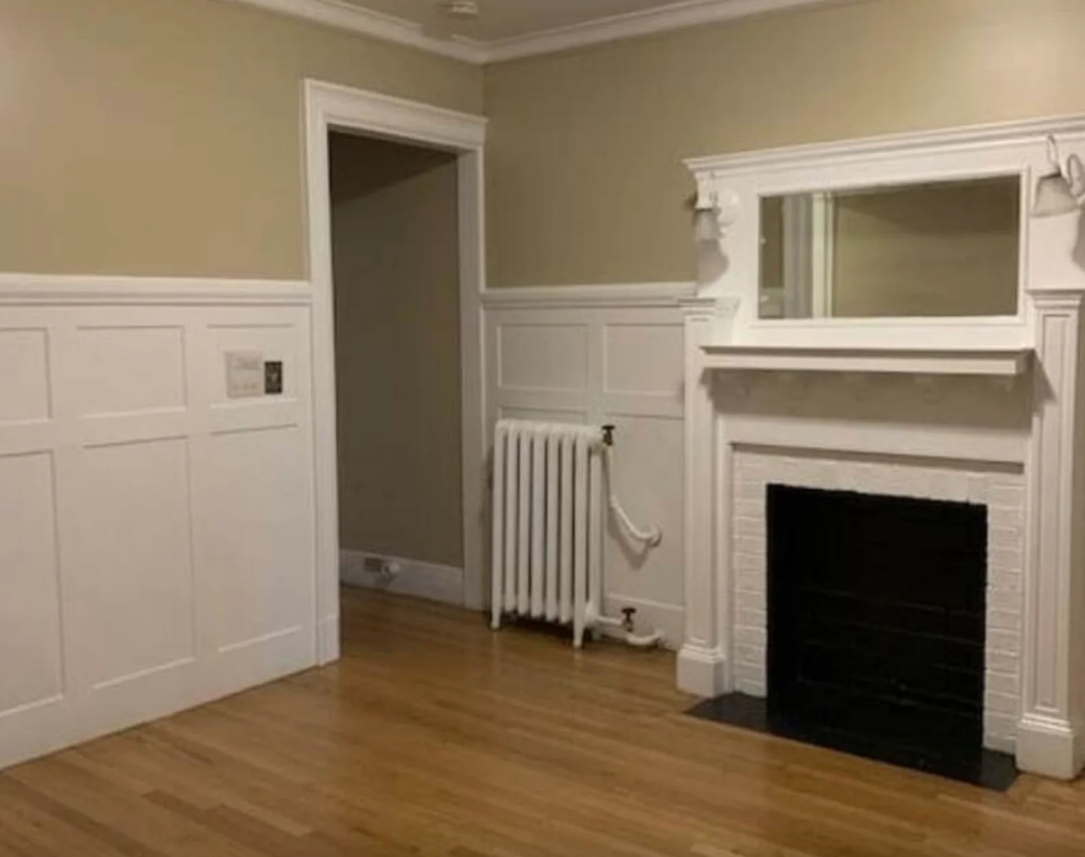 3 bed, 1 bath apartment for rent at 448 Park Dr Unit 19, Fenway — photo 2 of 5