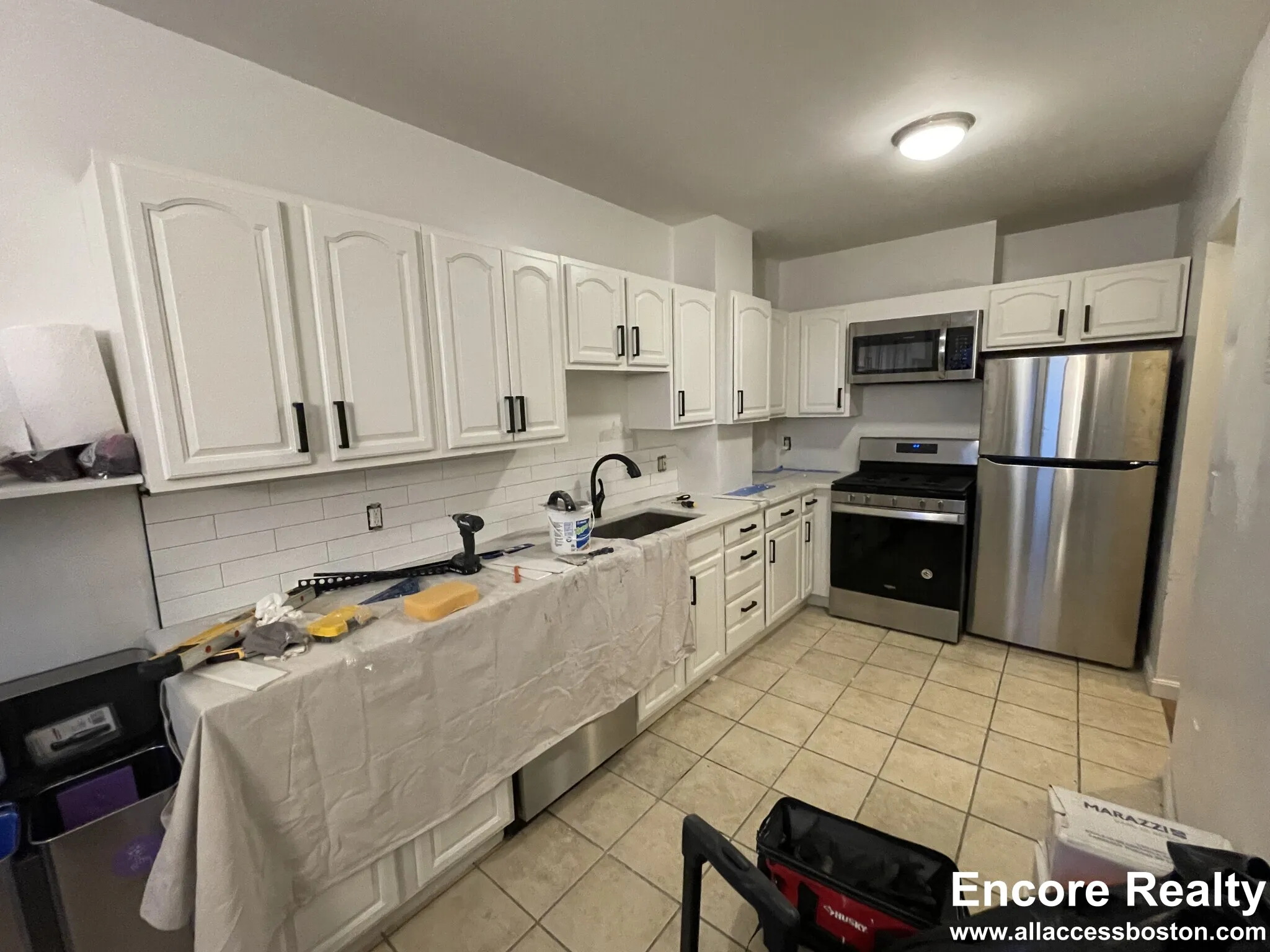 4 bed, 2 bath apartment for rent at 448 Park Dr Unit 1W, Fenway — photo 2 of 68