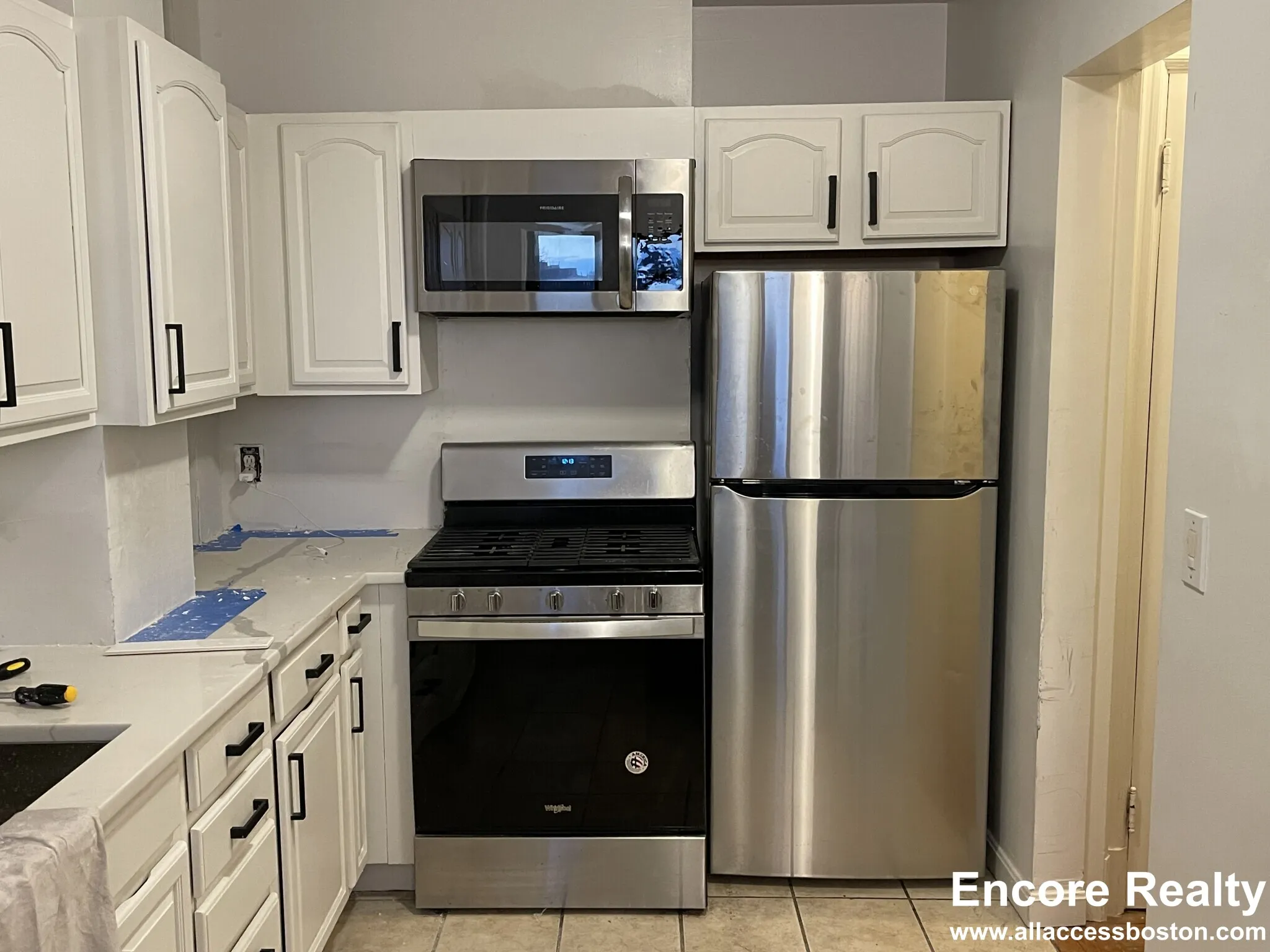 4 bed, 2 bath apartment for rent at 448 Park Dr Unit 1W, Fenway — photo 4 of 68