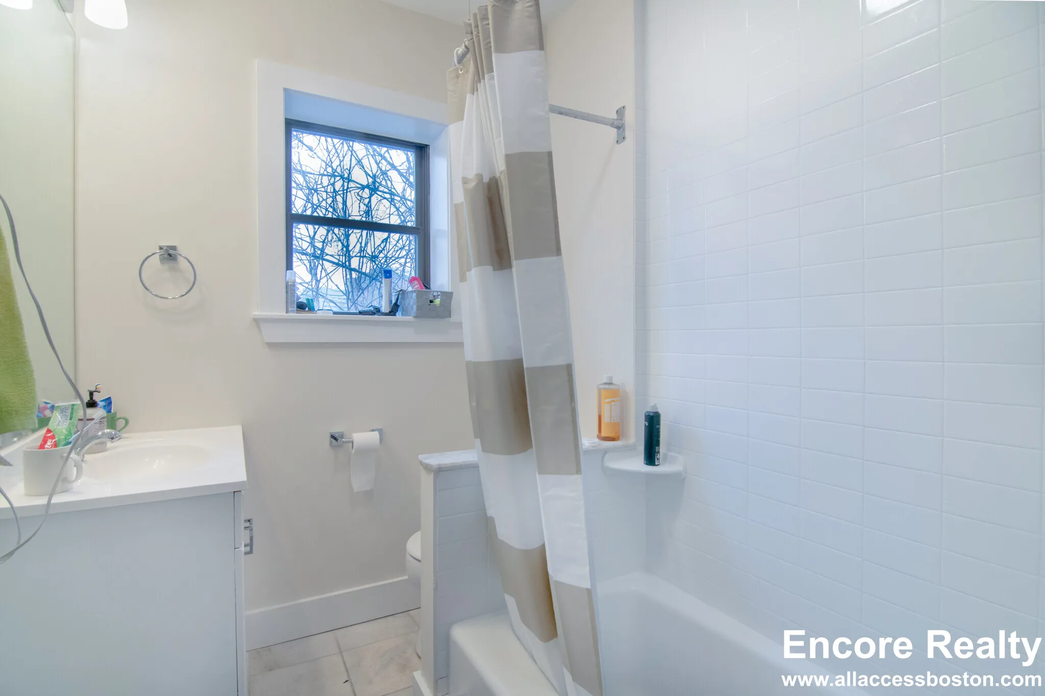 4 bed, 2 bath apartment for rent at 448 Park Dr Unit 1W, Fenway — photo 11 of 68