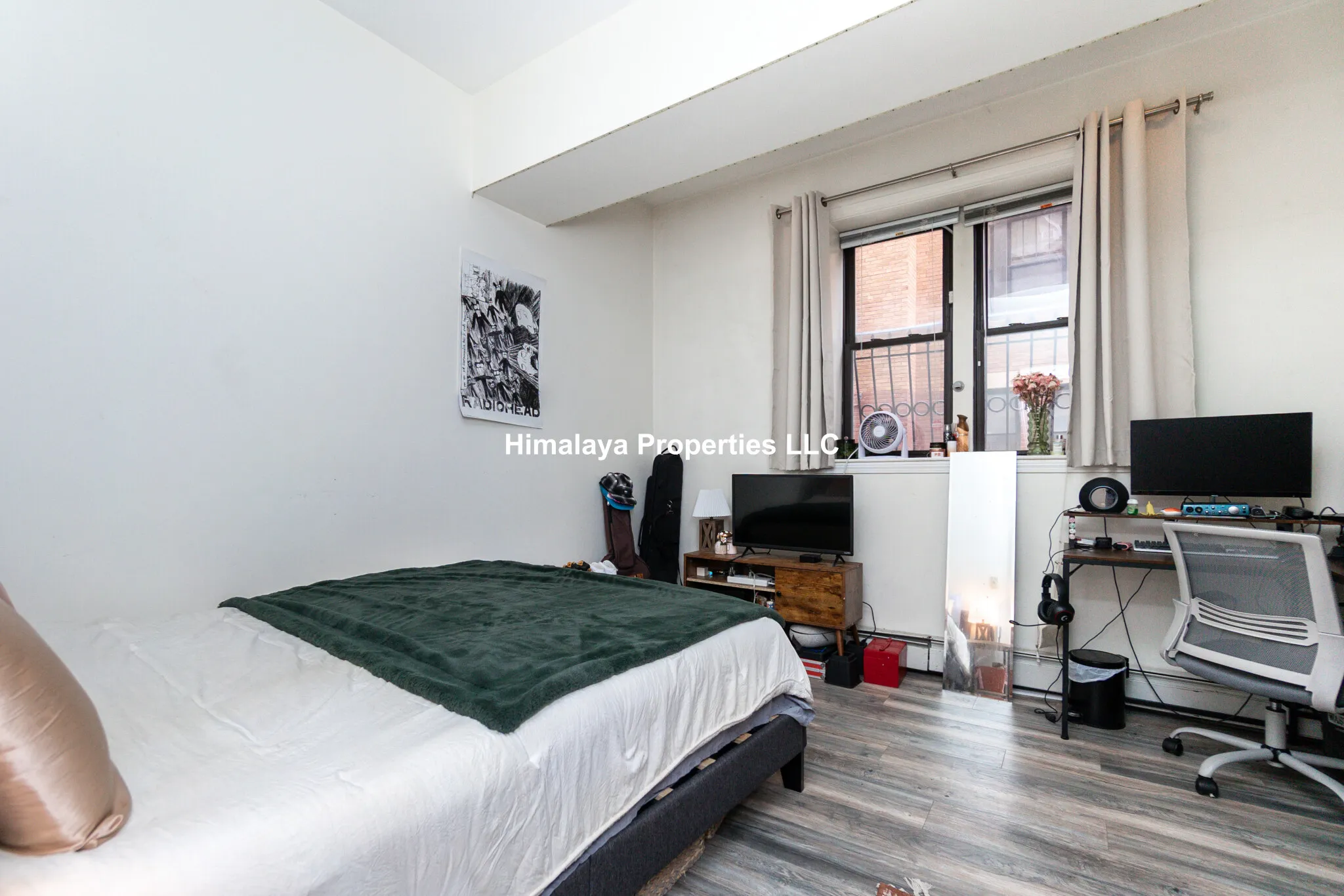 5 bed, 2 bath apartment for rent at 448 Park Dr Unit 4, Fenway — photo 19 of 34