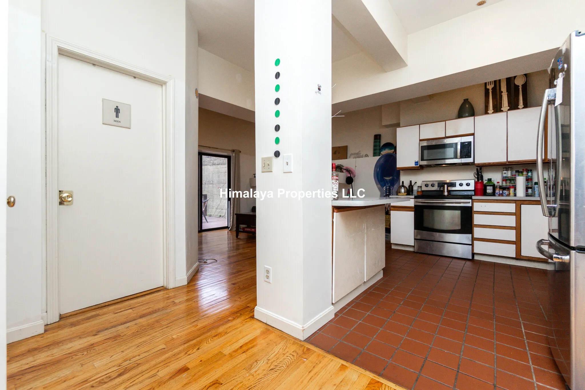 5 bed, 2 bath apartment for rent at 448 Park Dr Unit 4, Fenway — photo 3 of 34