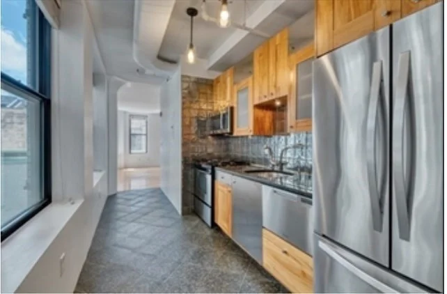 2 bed, 1 bath apartment for rent at 449-463 Washington Unit 7D, Midtown — photo 2 of 26
