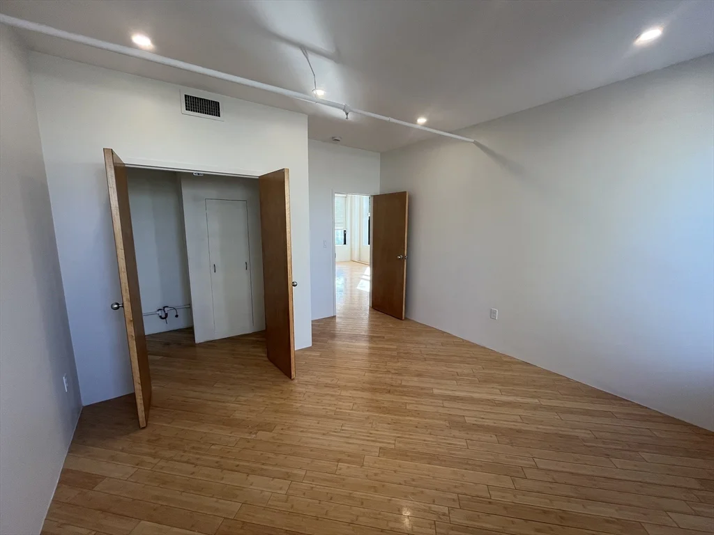 2 bed, 1 bath apartment for rent at 449-463 Washington Unit 7D, Midtown — photo 20 of 26