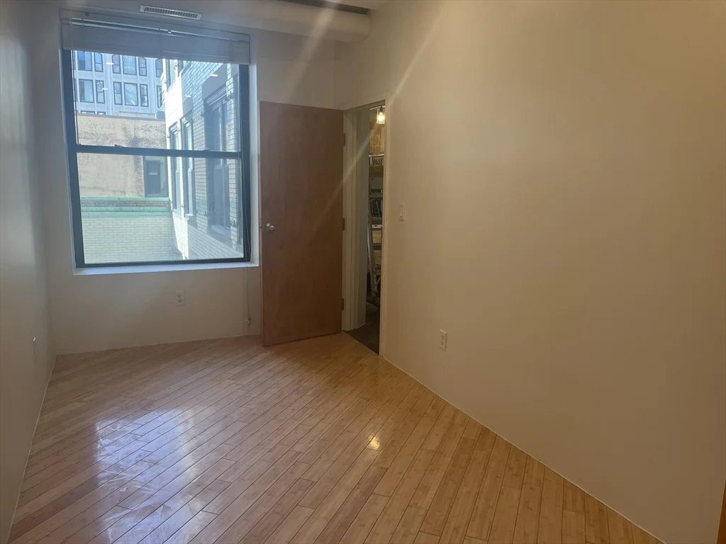 2 bed, 1 bath apartment for rent at 449-463 Washington Unit 7D, Midtown — photo 21 of 26
