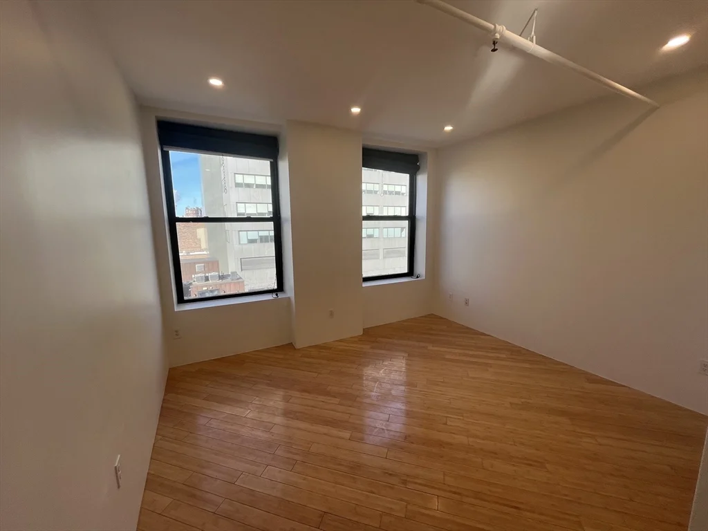 2 bed, 1 bath apartment for rent at 449-463 Washington Unit 7D, Midtown — photo 18 of 26
