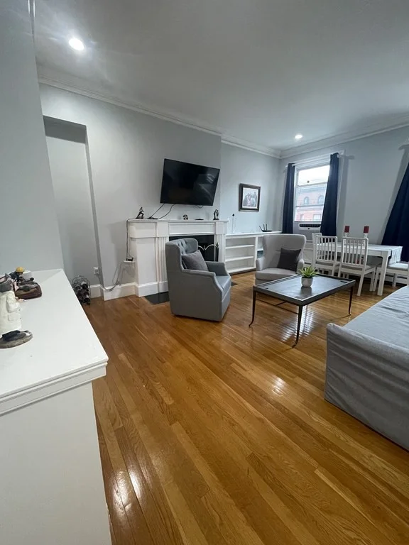 1 bed, 1 bath apartment for rent at 449 Beacon St Unit 7, Back Bay — photo 5 of 9