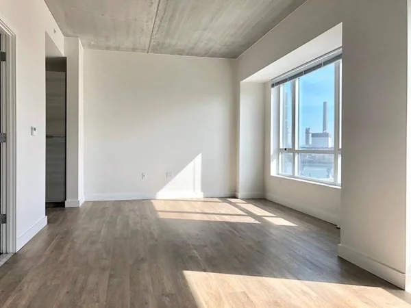Studio bed, 1 bath apartment for rent at 449 Canal St Unit 810, Assembly Square — photo 3 of 13