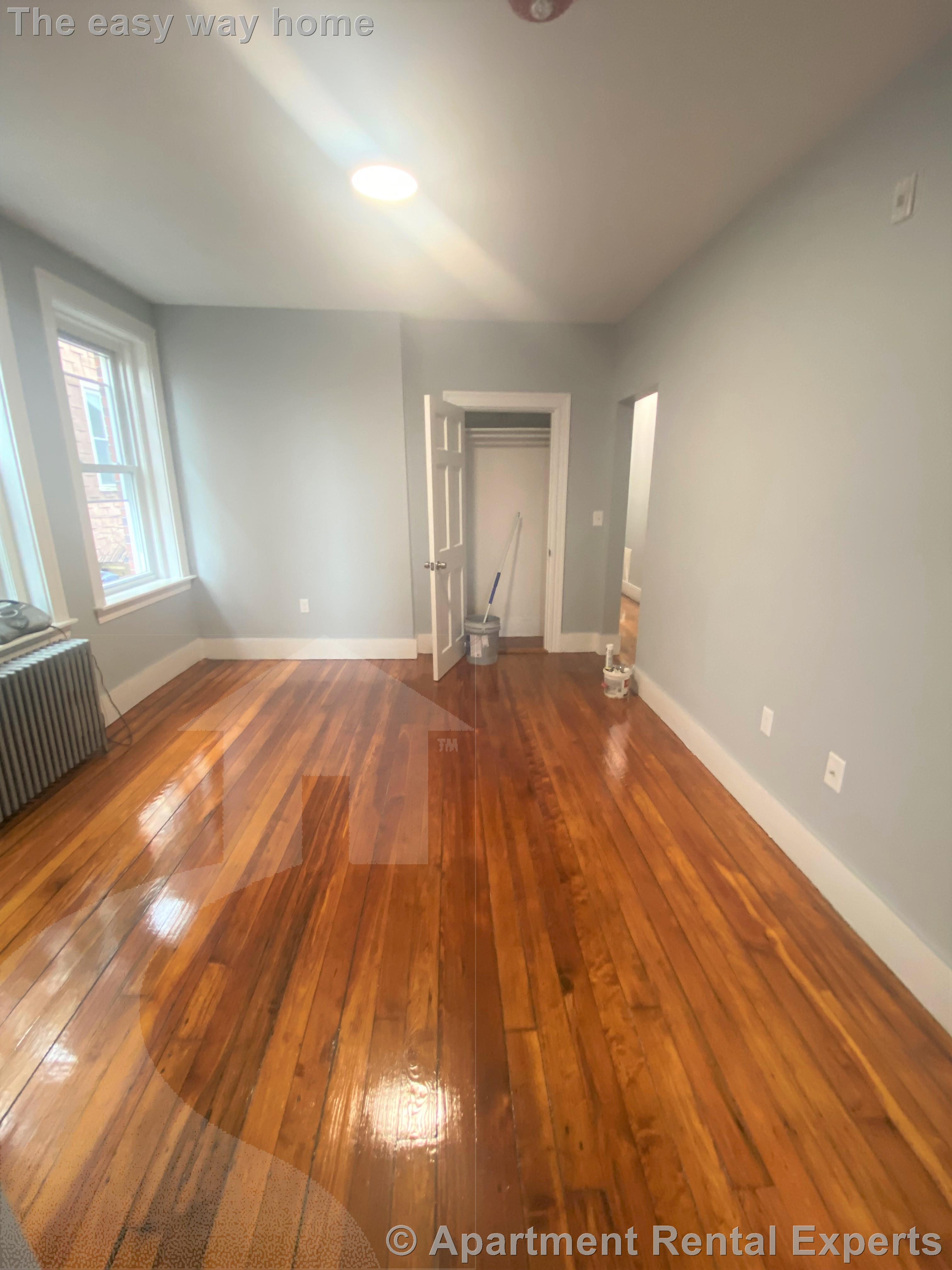 4 bed, 1 bath apartment for rent at 449 Somerville Ave Unit 2, Porter Square — photo 4 of 13