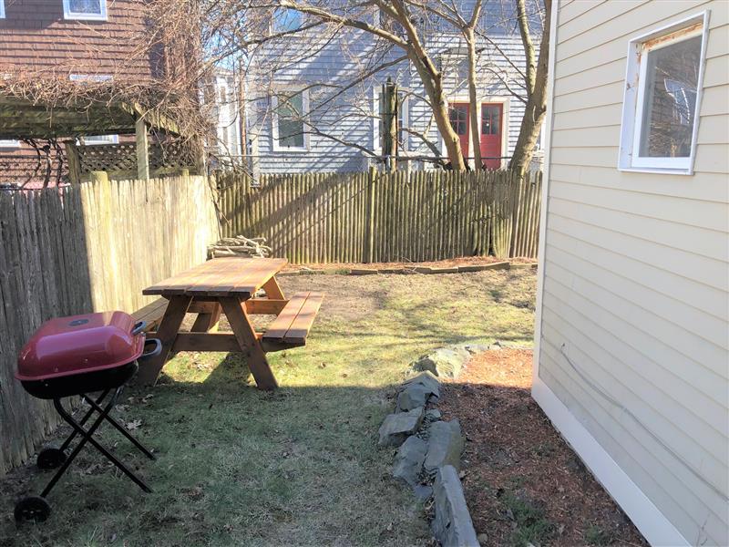 3 bed, 2 bath apartment for rent at 44A Union St Unit 1, Wellington-Harrington — photo 19 of 22