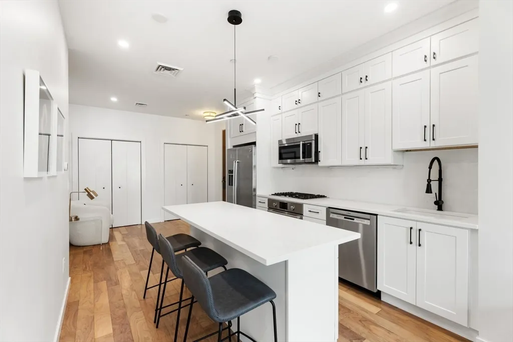 2 bed, 1 bath apartment for rent at 45 1st Ave Unit 202, Charlestown — photo 4 of 16
