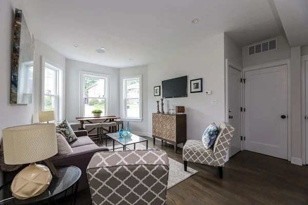 2 bed, 1 bath apartment for rent at 45-47 Clement Ave Unit 3, West Roxbury — photo 6 of 39