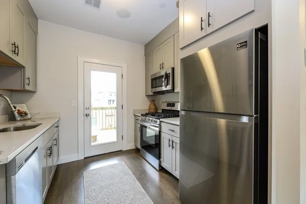 2 bed, 1 bath apartment for rent at 45-47 Clement Ave Unit 3, West Roxbury — photo 12 of 39
