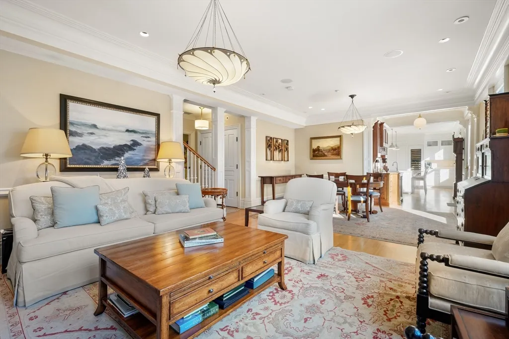 2 bed, 2 bath apartment for rent at 45-47 Commonwealth Ave Unit 5, Back Bay — photo 4 of 19