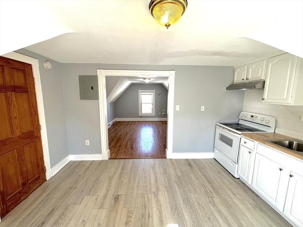 2 bed, 1 bath apartment for rent at 45-47 Ranney St Unit 47B, Springfield — photo 3 of 9