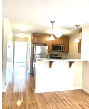 3 bed, 2 bath apartment for rent at 45-51 Liberty Unit 45, Lynn — photo 4 of 11