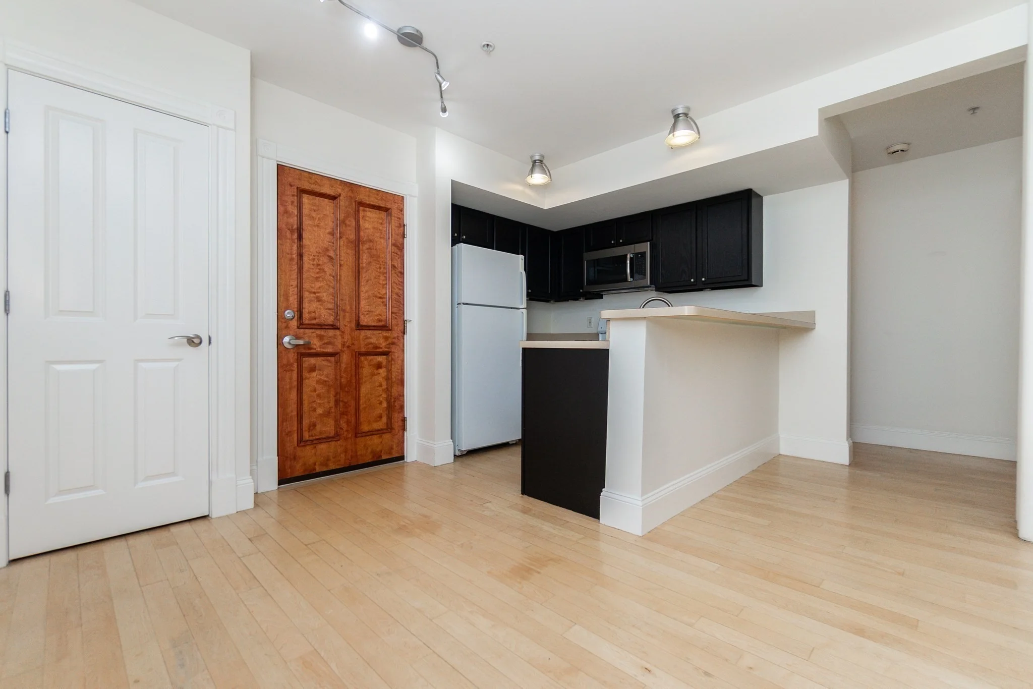 1 bed, 1 bath apartment for rent at 45-55 W Broadway Unit 208, South Boston — photo 8 of 17