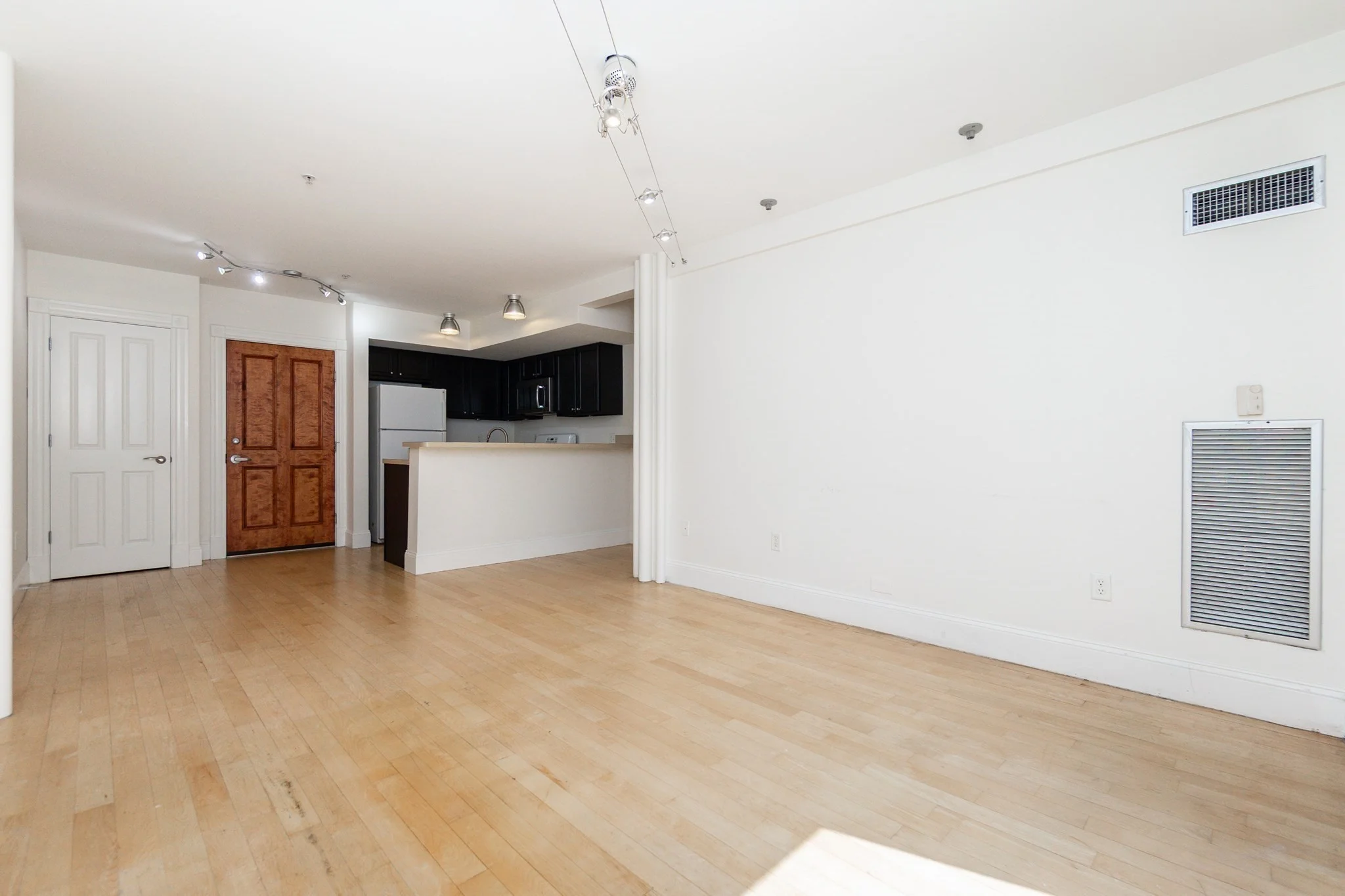 1 bed, 1 bath apartment for rent at 45-55 W Broadway Unit 208, South Boston — photo 7 of 17