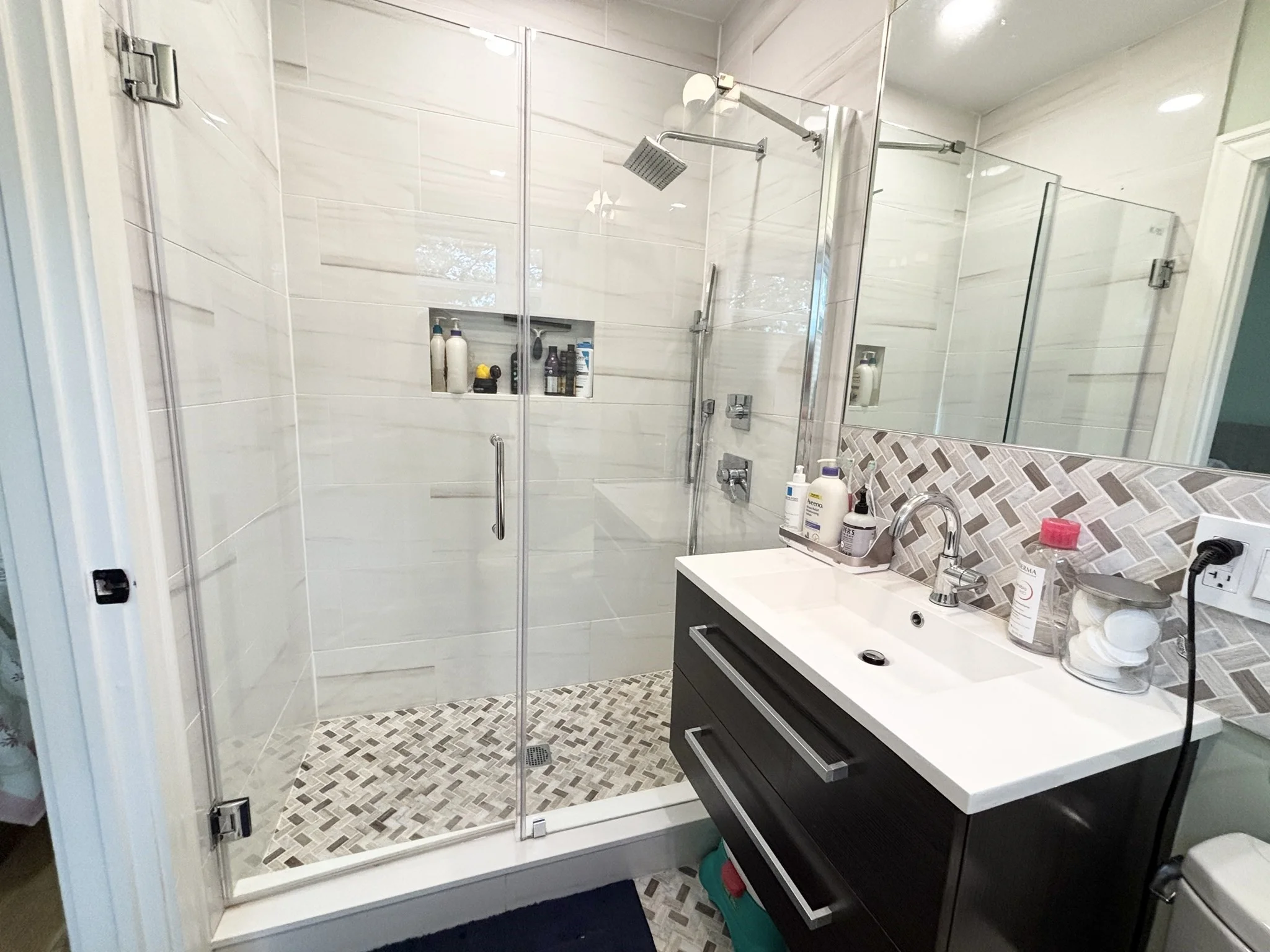 2 bed, 2 bath apartment for rent at 45 Addington Rd Unit 3, Brookline Hills — photo 5 of 15