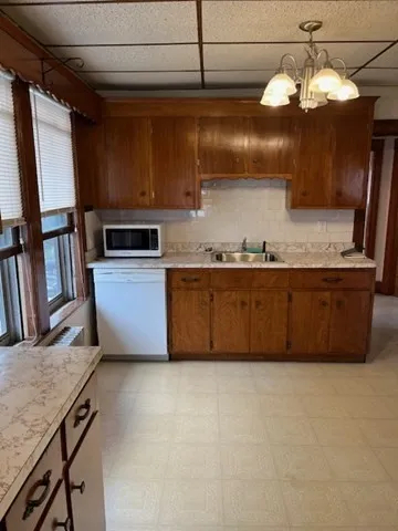 2 bed, 1 bath apartment for rent at 45 Alexander Ave Unit 2, Medford — photo 2 of 9