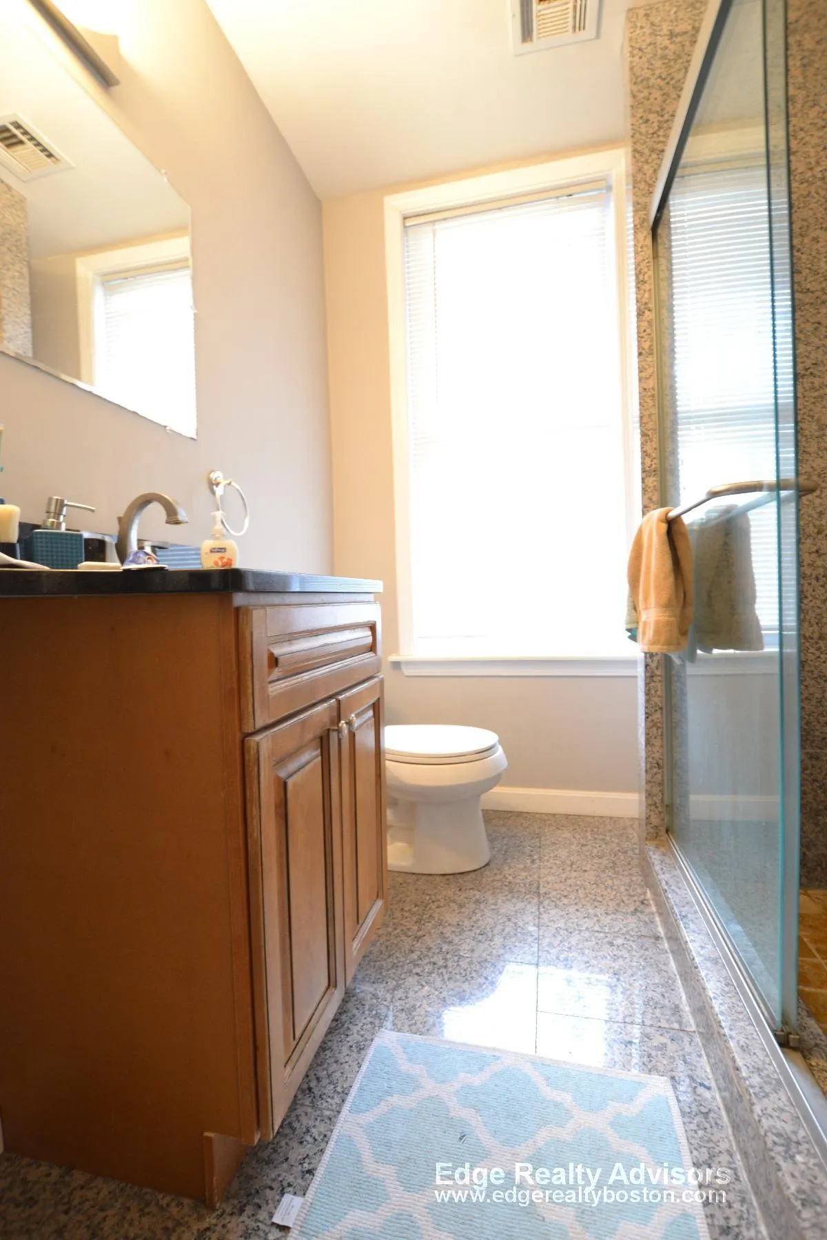 4 bed, 2 bath apartment for rent at 45 Allston St Unit 2, Allston — photo 7 of 9