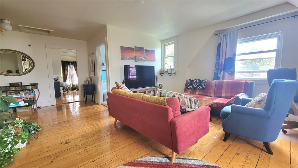 2 bed, 1 bath apartment for rent at 45 Auburn St Unit 3, Coolidge Corner — photo 3 of 10