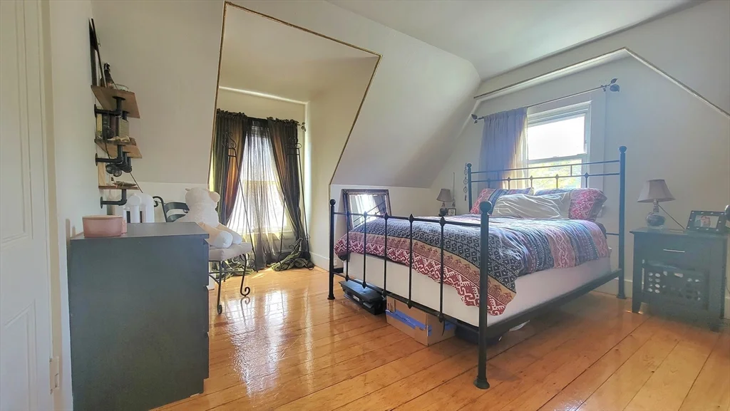 2 bed, 1 bath apartment for rent at 45 Auburn St Unit 3, Coolidge Corner — photo 5 of 13
