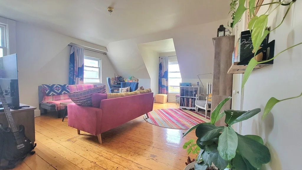 2 bed, 1 bath apartment for rent at 45 Auburn St Unit 3, Coolidge Corner — photo 2 of 13