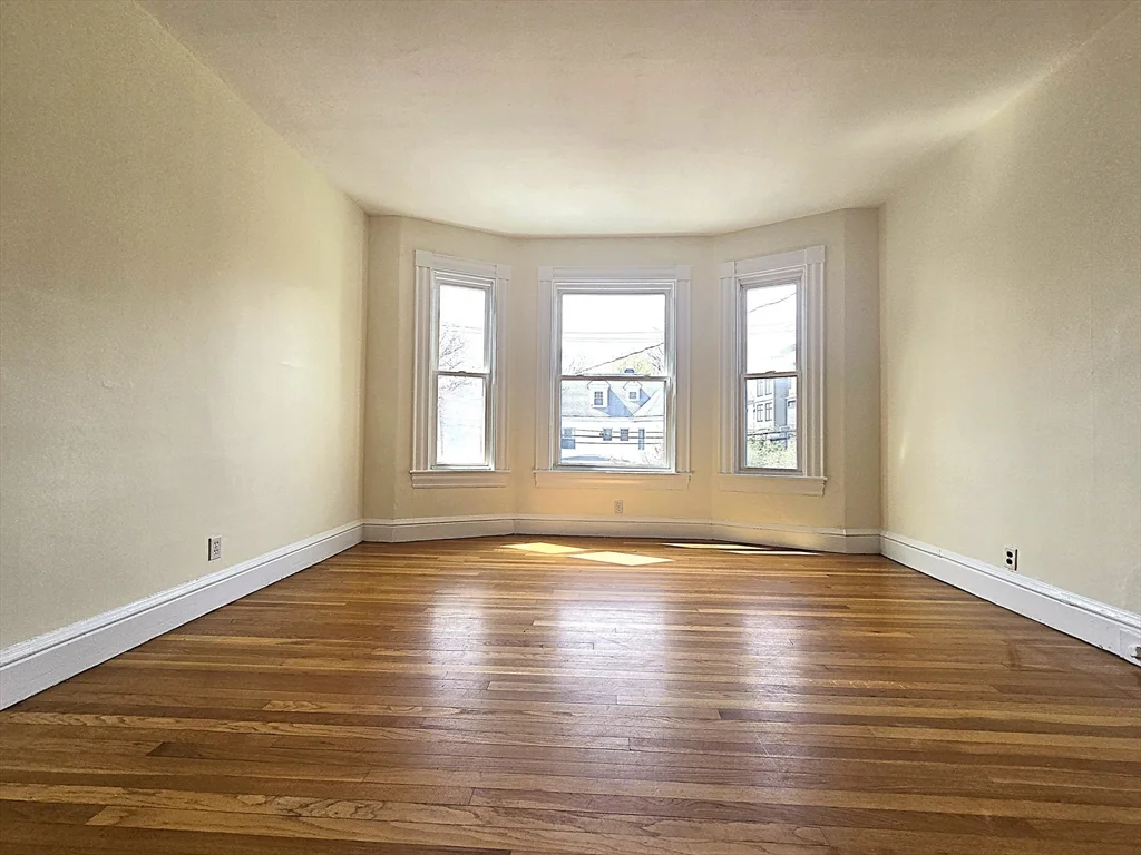 2 bed, 1 bath apartment for rent at 45 Auburn Unit 2, Coolidge Corner — photo 3 of 13