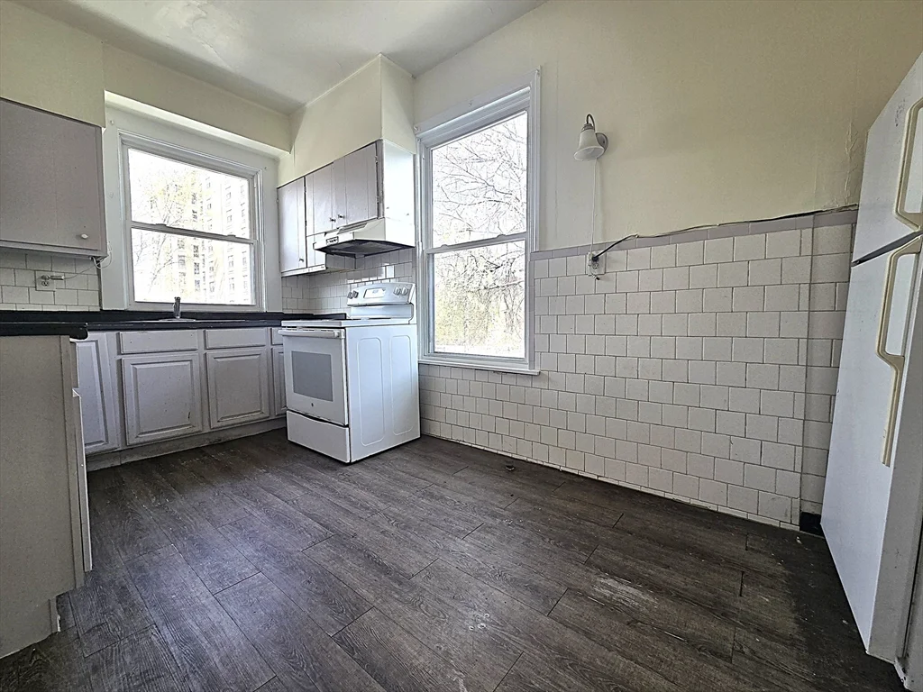 2 bed, 1 bath apartment for rent at 45 Auburn Unit 2, Coolidge Corner — photo 12 of 13