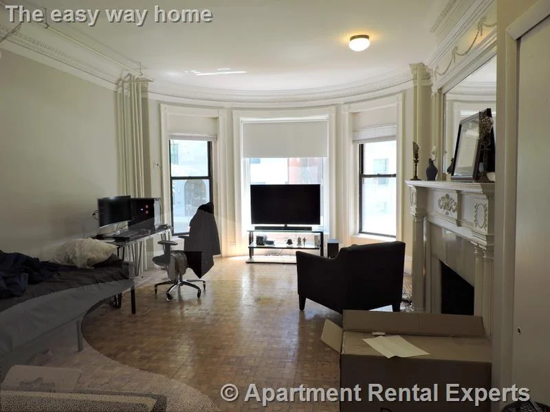 1 bed, 1 bath apartment for rent at 45 Bay State Rd Unit 1F, Back Bay — photo 1 of 7