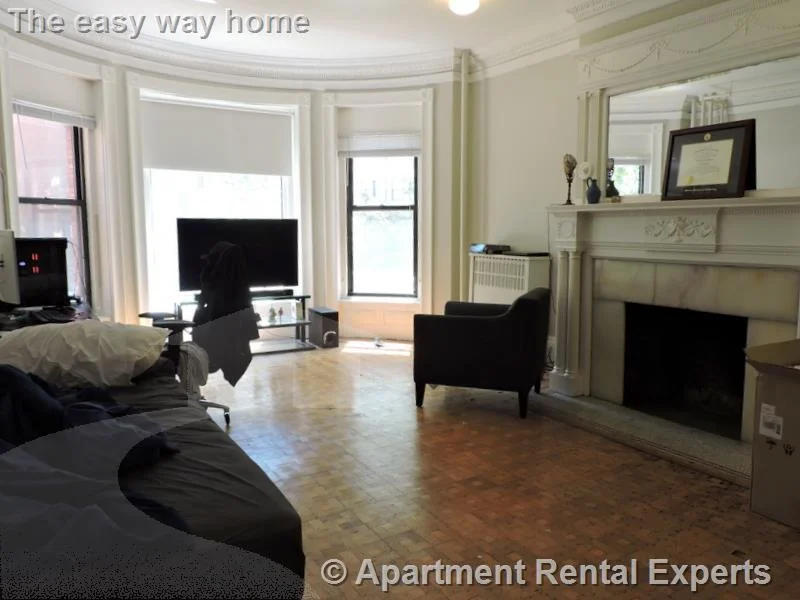 1 bed, 1 bath apartment for rent at 45 Bay State Rd Unit 1F, Back Bay — photo 2 of 7