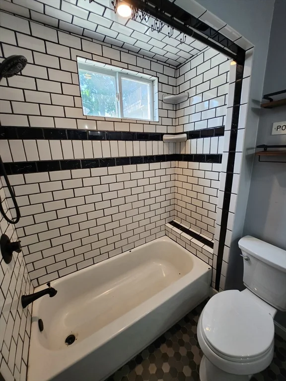 1 bed, 1 bath apartment for rent at 45 Blaney St Unit 1, Swampscott — photo 9 of 12