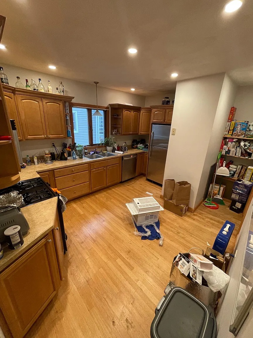 3 bed, 1 bath apartment for rent at 45 Bowdoin St Unit 1, Tufts University — photo 8 of 16