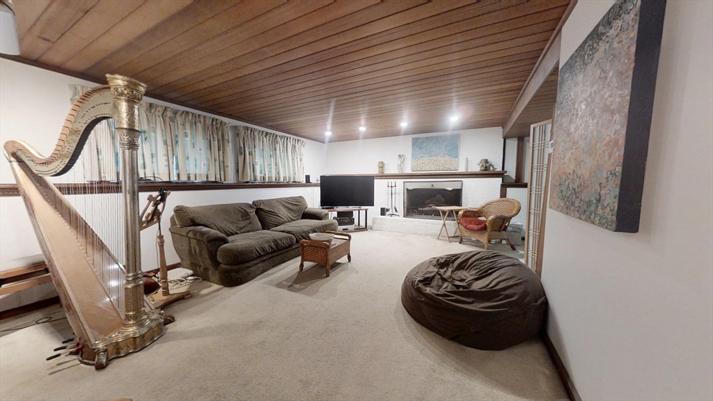 3 bed, 2 bath apartment for rent at 45 Brentwood Rd, Chelmsford — photo 17 of 22