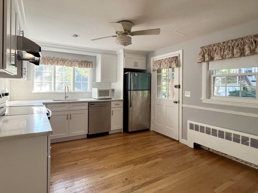 4 bed, 2 bath apartment for rent at 45 Bridge St, Lexington — photo 9 of 40