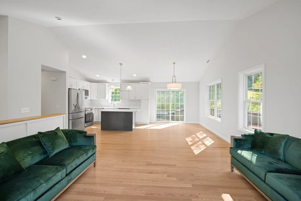 3 bed, 3 bath apartment for rent at 45 Brookfield Rd Unit 45, North Brookfield — photo 5 of 13