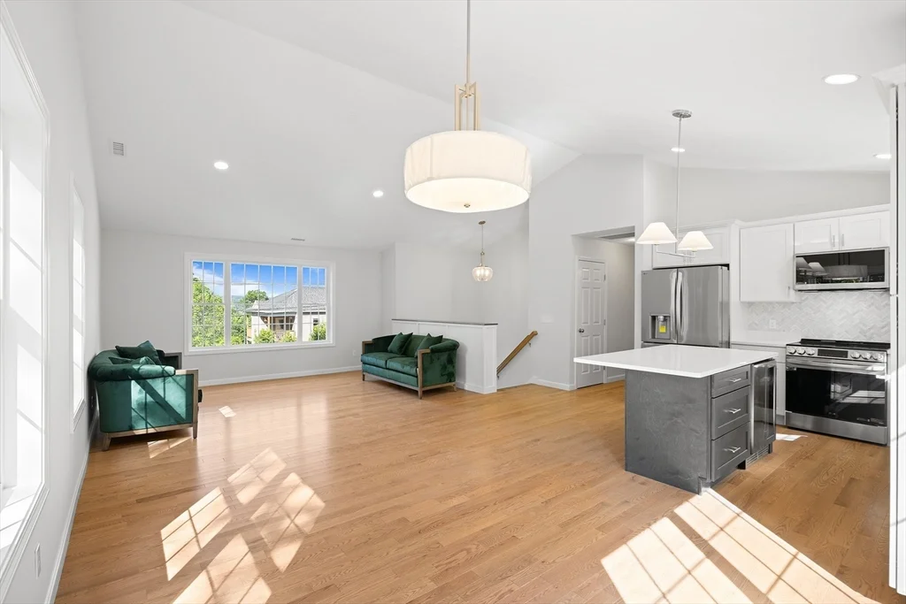 3 bed, 3 bath apartment for rent at 45 Brookfield Rd Unit 45, North Brookfield — photo 4 of 13