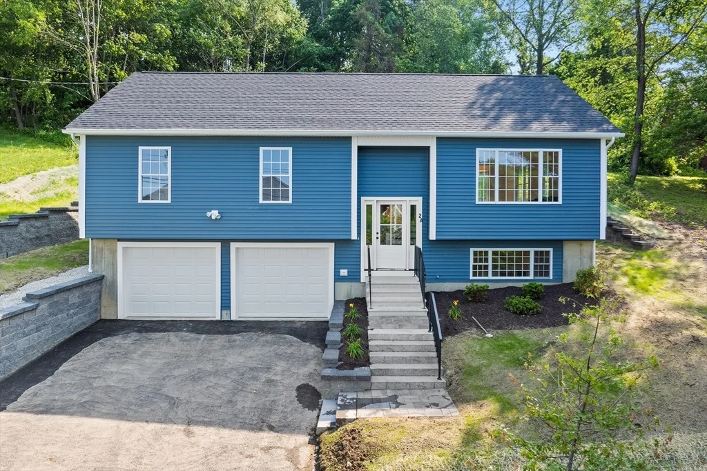 3 bed, 3 bath apartment for rent at 45 Brookfield Rd Unit 45, North Brookfield — photo 1 of 13