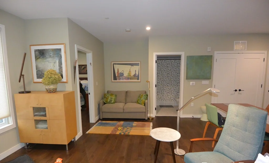 1 bed, 1 bath apartment for rent at 45 Burnett St Unit 201, Jamaica Plain — photo 10 of 10