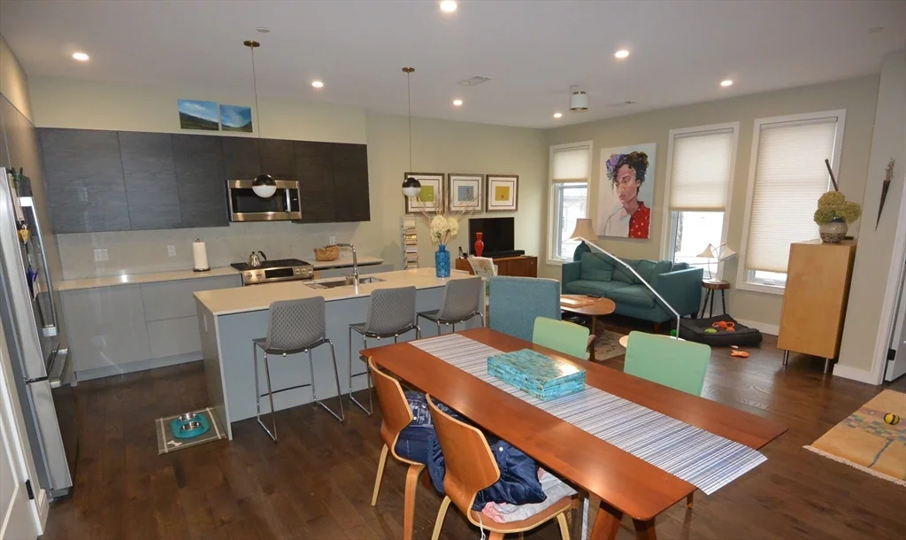 1 bed, 1 bath apartment for rent at 45 Burnett St Unit 201, Jamaica Plain — photo 9 of 10