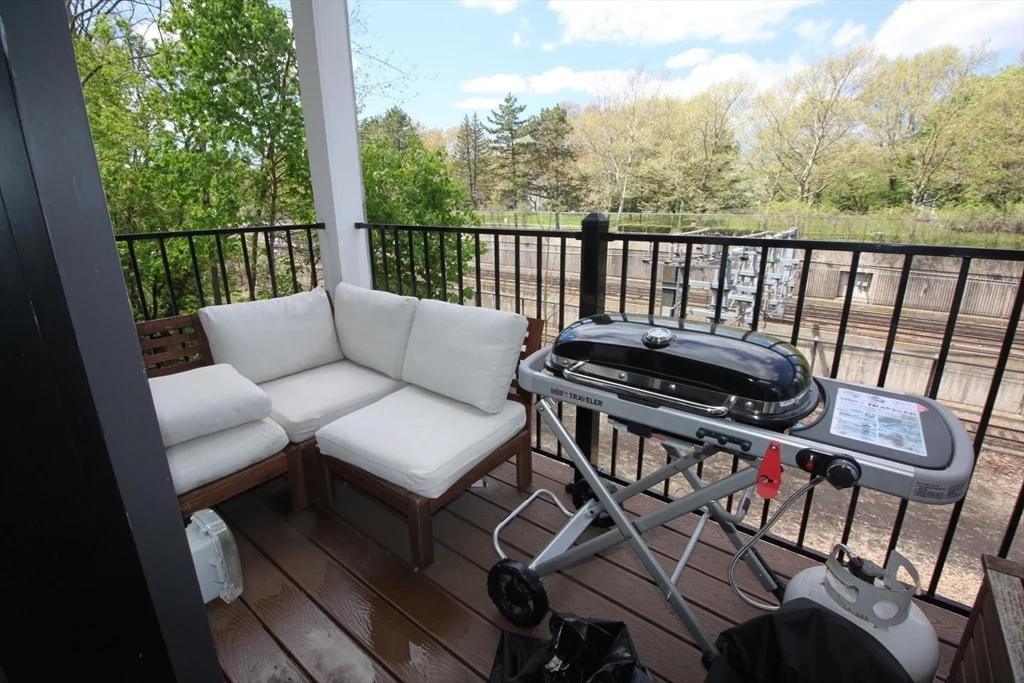 3 bed, 2 bath apartment for rent at 45 Burnett Unit 206, Jamaica Plain — photo 8 of 12