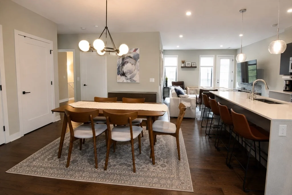 3 bed, 2 bath apartment for rent at 45 Burnett Unit 206, Jamaica Plain — photo 3 of 12