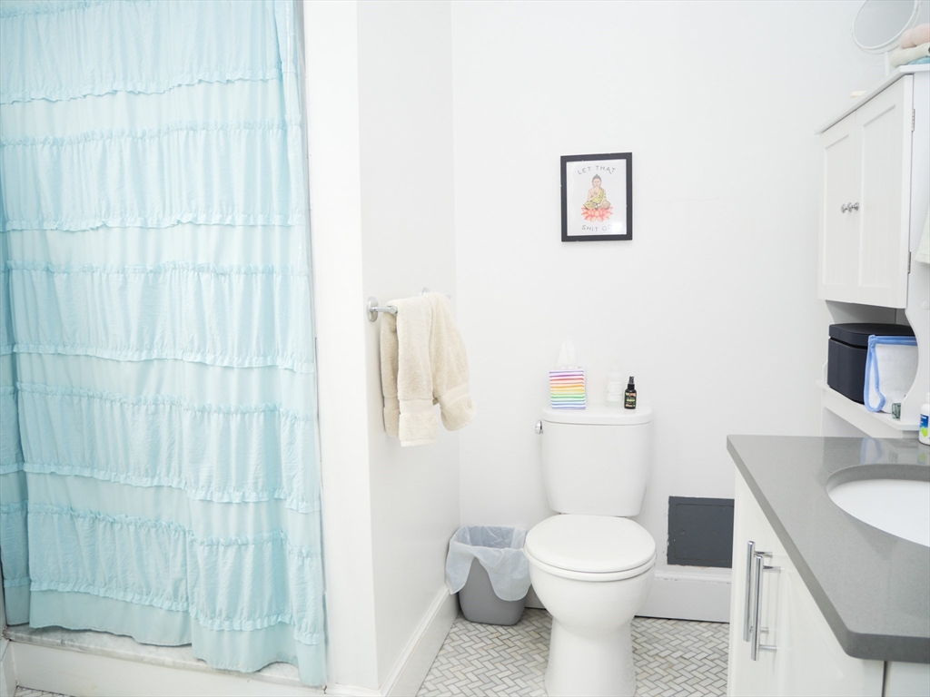 Studio bed, 1 bath apartment for rent at 45 Carlton Unit 1, Longwood — photo 5 of 6