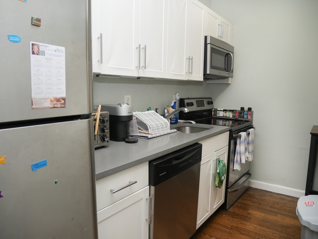 Studio bed, 1 bath apartment for rent at 45 Carlton Unit 1, Longwood — photo 3 of 6
