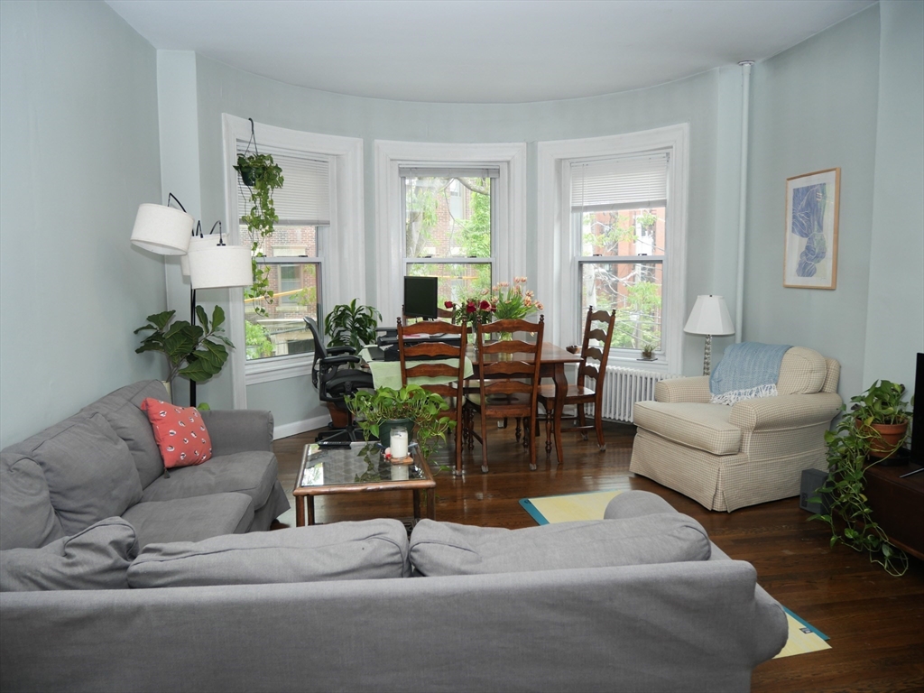 1 bed, 1 bath apartment for rent at 45 Carlton Unit 3, Longwood — photo 2 of 6