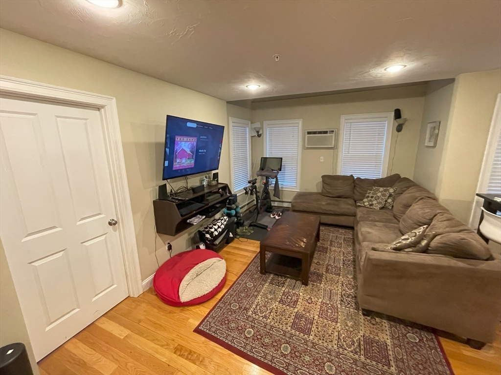 3 bed, 1 bath apartment for rent at 45 Catherine St Unit 2, Jamaica Plain — photo 5 of 14