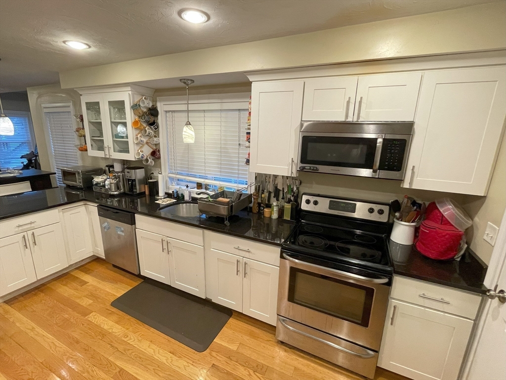 3 bed, 1 bath apartment for rent at 45 Catherine St Unit 2, Jamaica Plain — photo 2 of 14